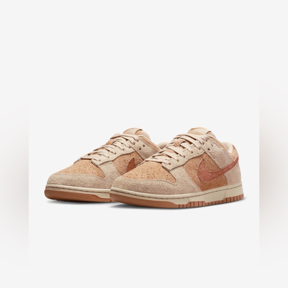 NWOB Nike Women’s Dunk Low Hairy Suede Burnt Sunrise Amber Brown Sneakers 7.5
